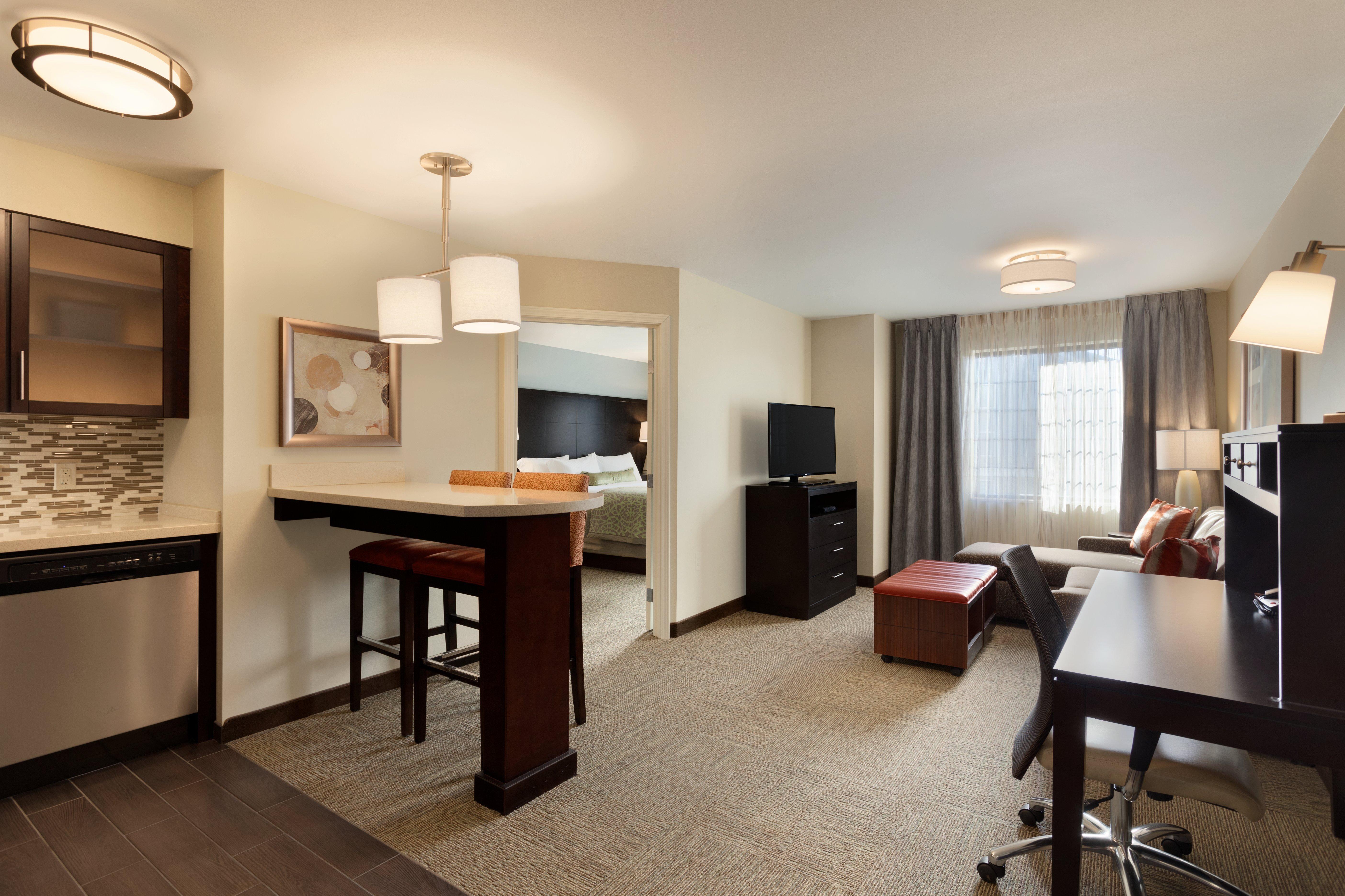 Staybridge Suites Midland By Ihg Екстериор снимка